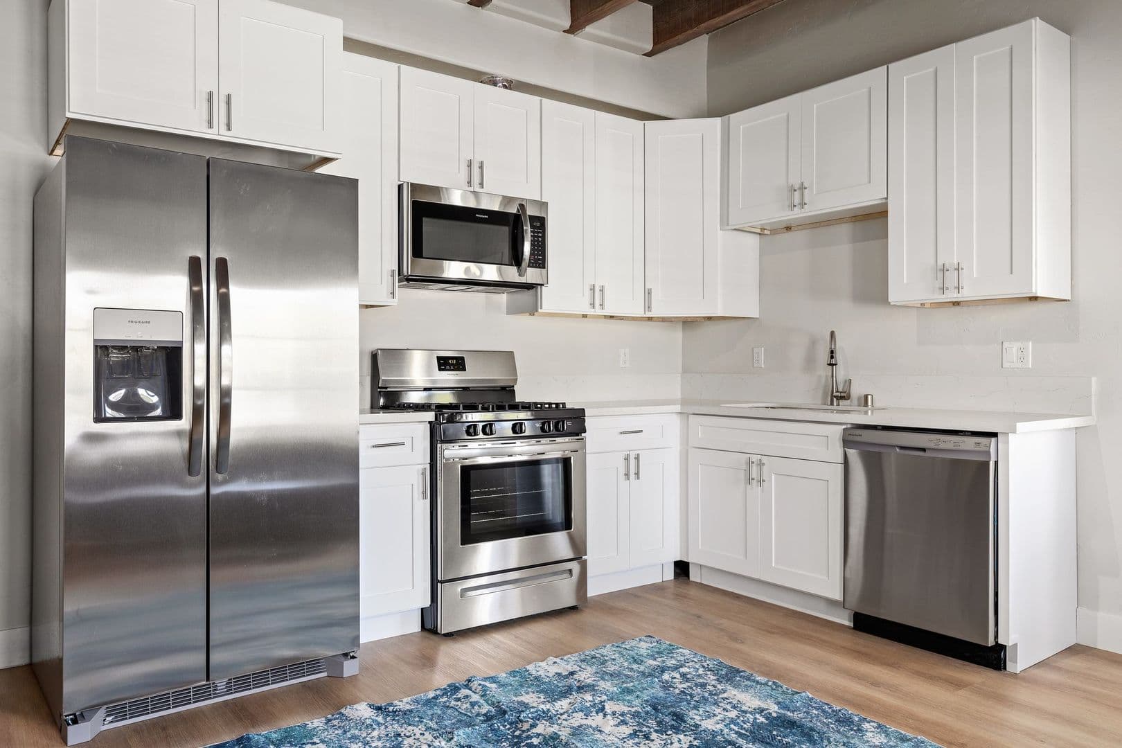 Los Angeles Apartment: 1707 Kelton Ave Los Angeles, CA 90024