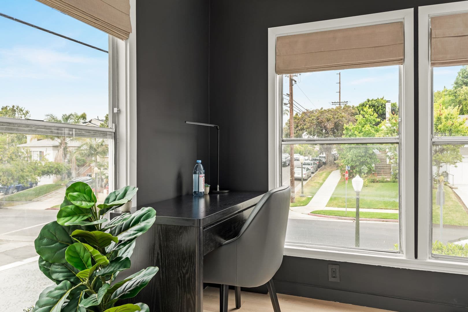 Los Angeles Apartment: 10791-10799 Ohio Ave. (1476 Malcolm Ave)