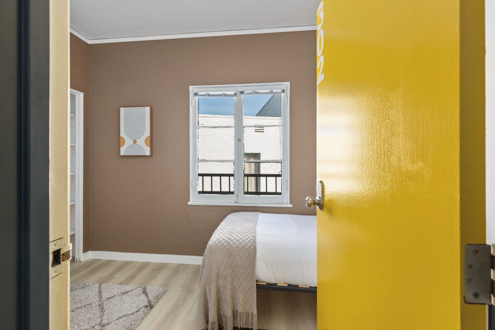 Los Angeles Apartment: 840 Hilgard Ave