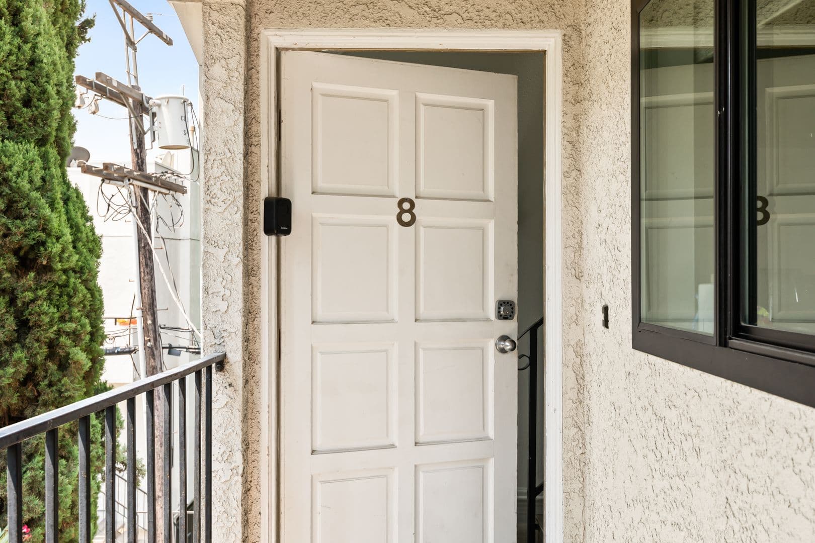 Los Angeles Apartment: 1823 Pelham 8