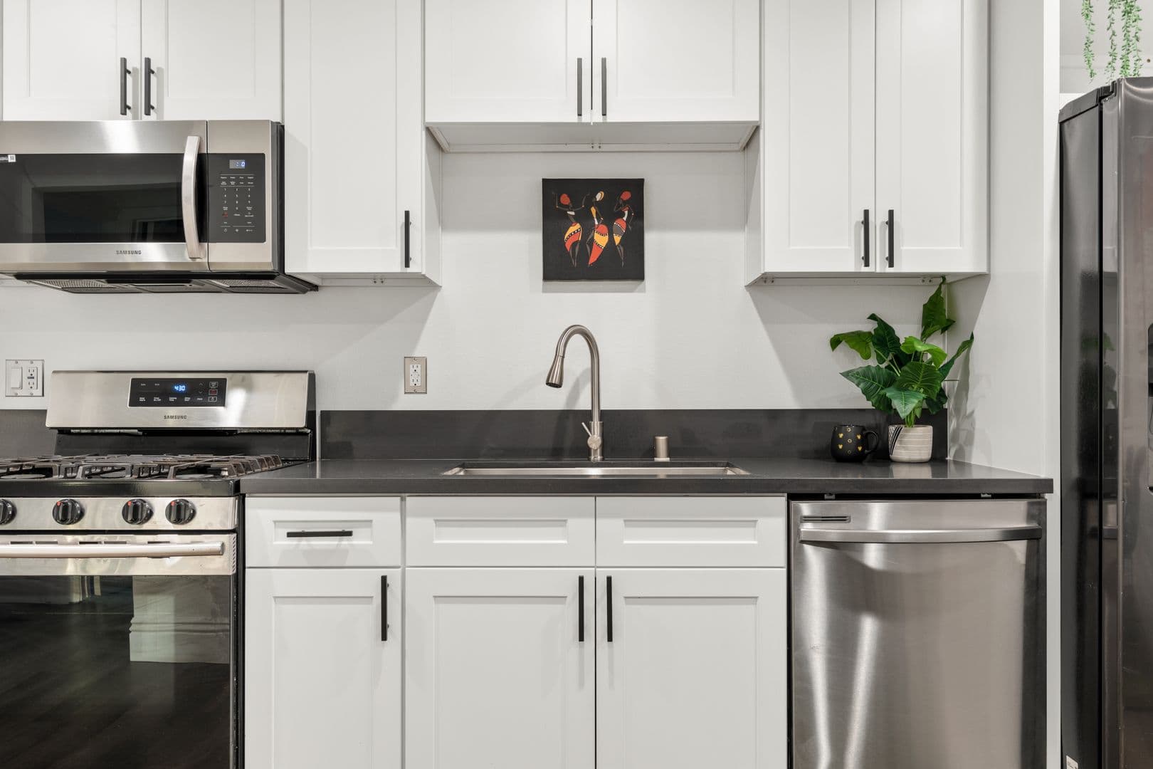 Los Angeles Apartment: 1517 Selby Ave