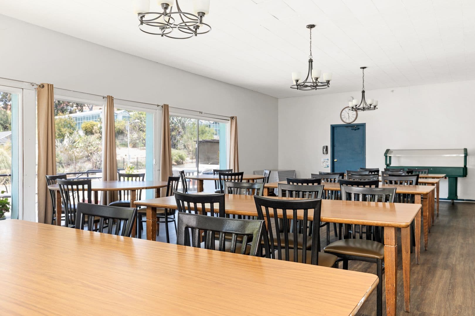 Los Angeles Apartment: 832 Hilgard Ave