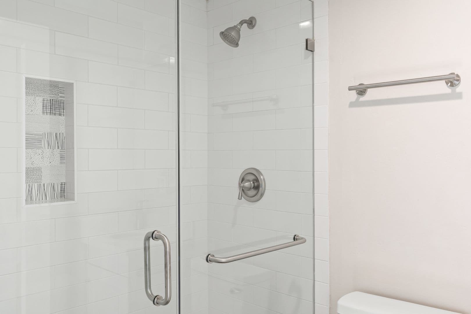 Los Angeles Apartment: 1709 Kelton Ave