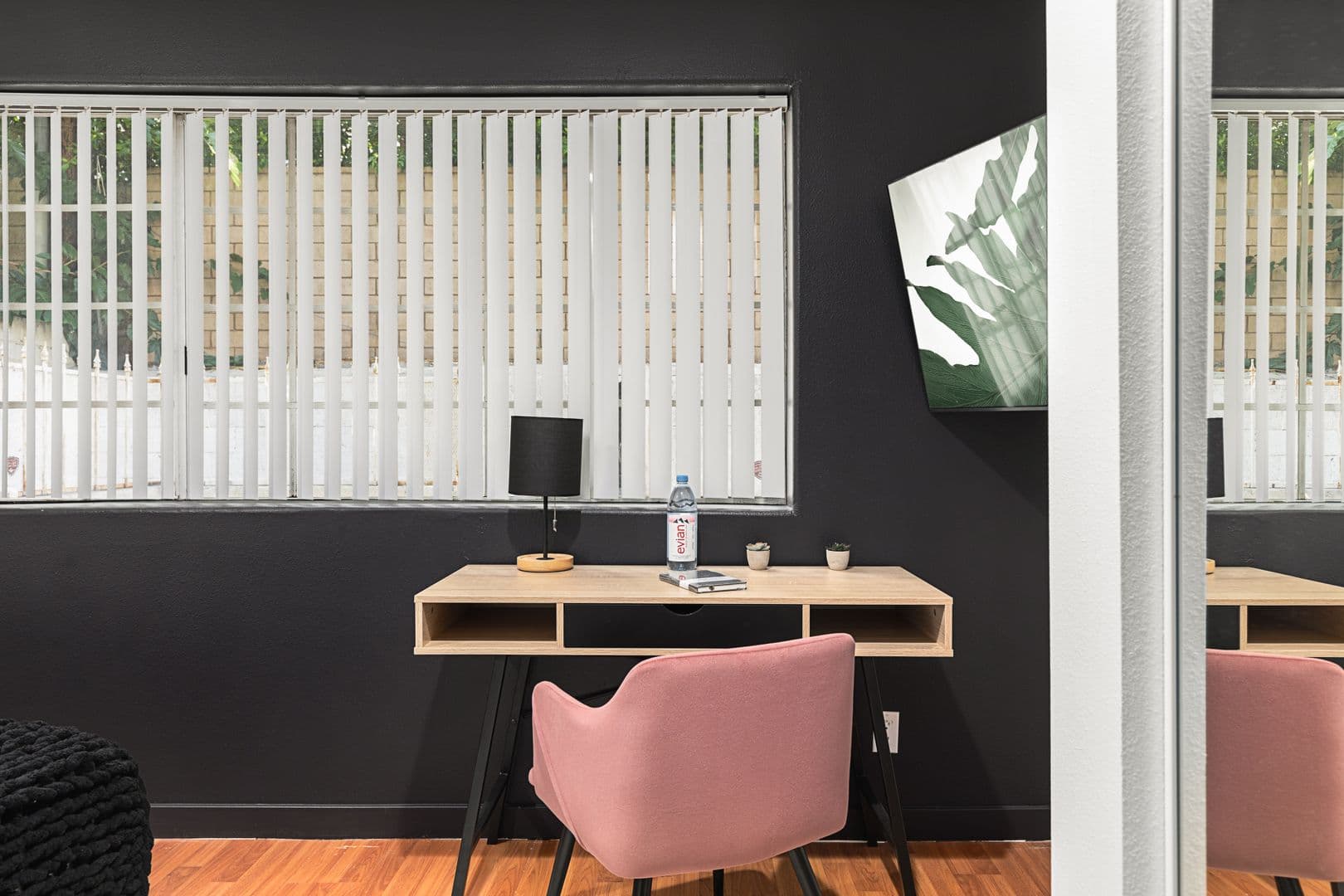 Los Angeles Apartment: 10777 Ashton
