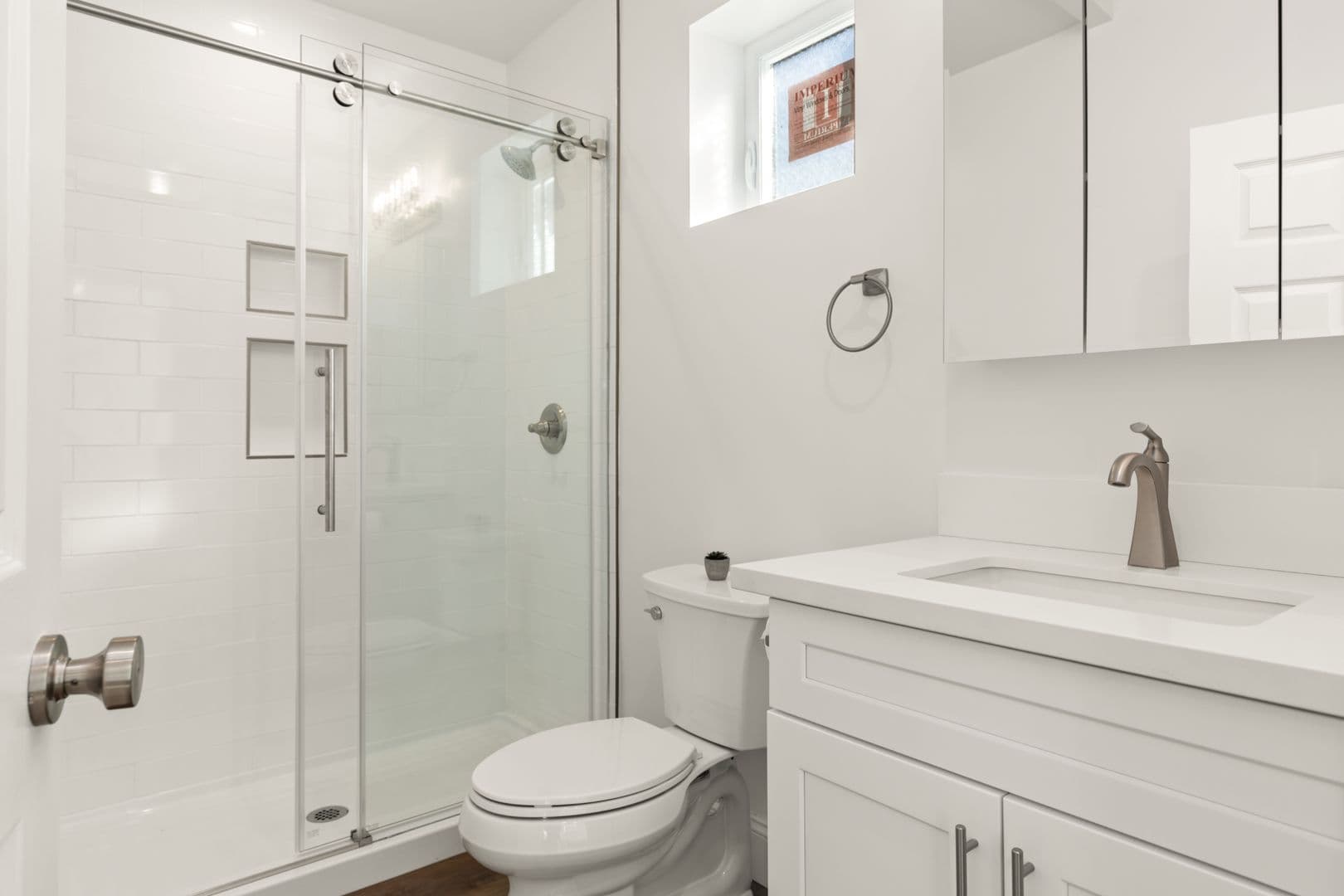 Los Angeles Apartment: 1711 Kelton Ave