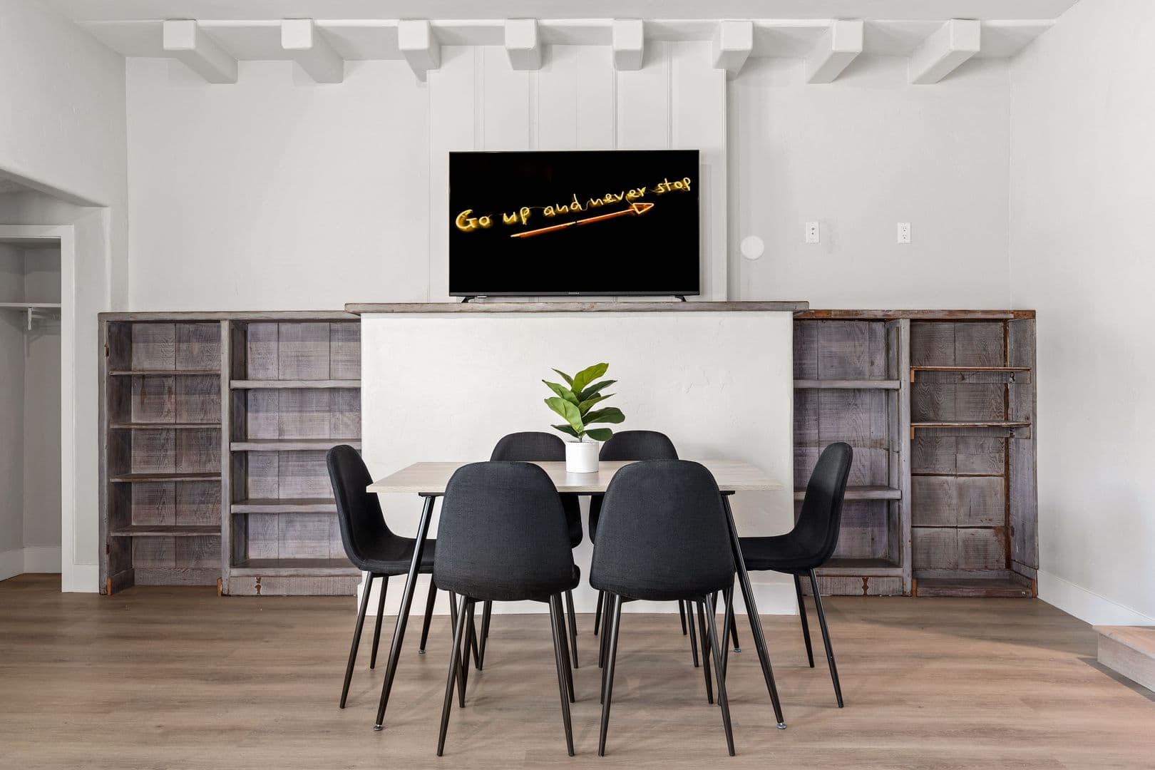Los Angeles Apartment: 1707 Kelton Ave Los Angeles, CA 90024