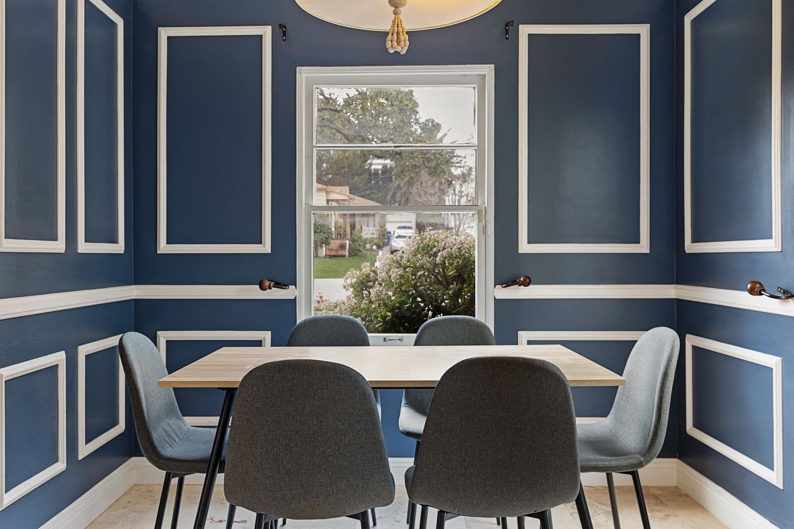 Los Angeles Apartment: 1738 S Kelton Ave.
