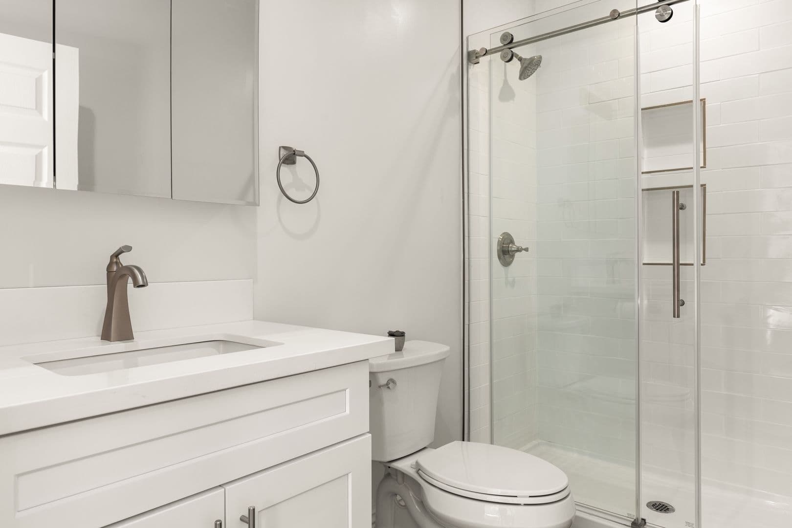 Los Angeles Apartment: 1711 Kelton Ave