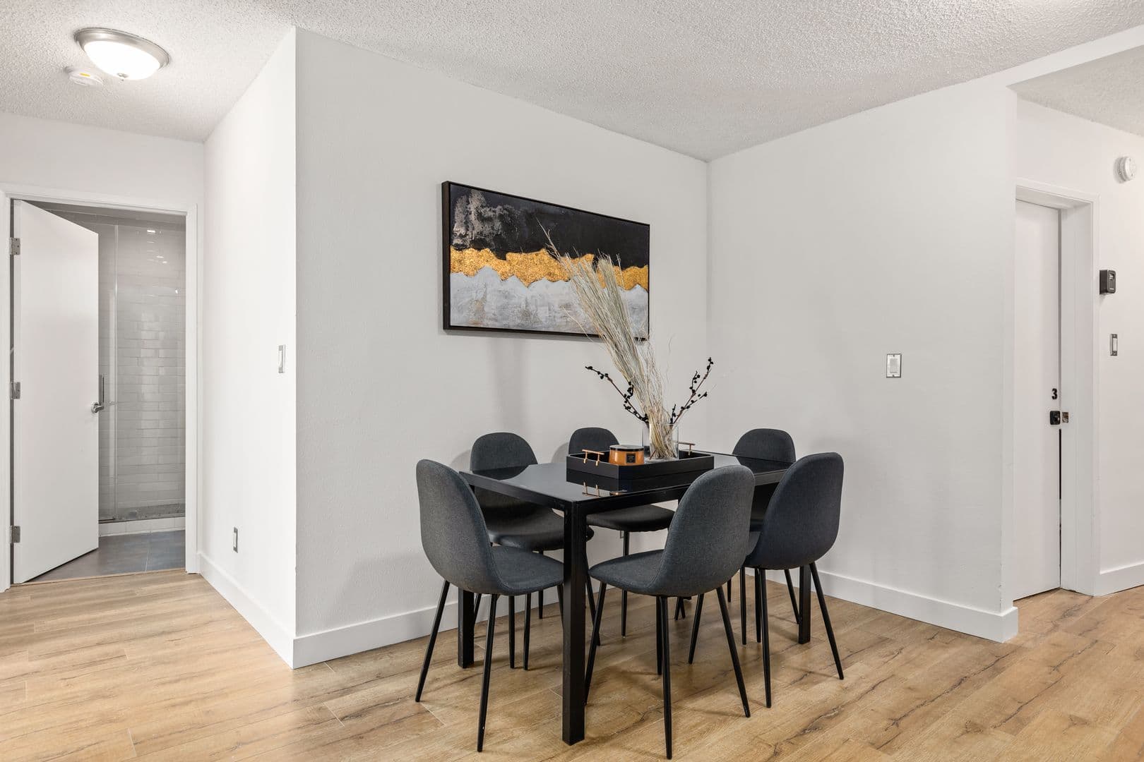 Los Angeles Apartment: 1700 Malcolm Avenue