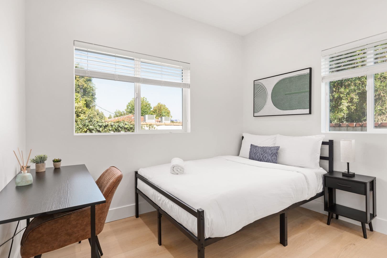 Los Angeles Apartment: 1736 Kelton Ave.