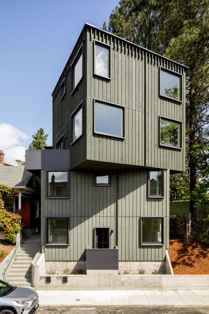 Portland Apartment: 1225 N Prescott Street