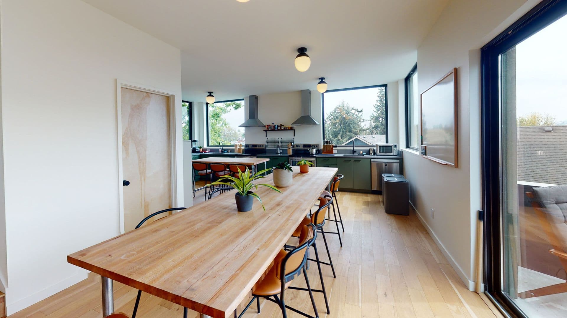 Portland Apartment: 1235 N Prescott Street