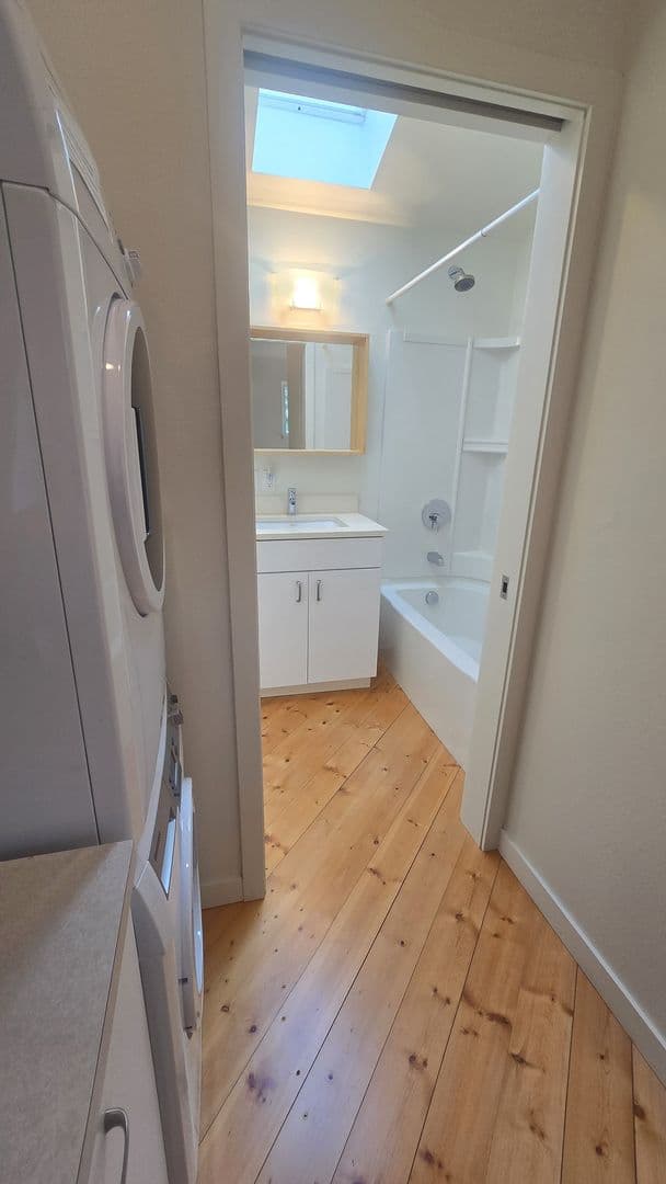 Portland Apartment: 4405 N Commercial
