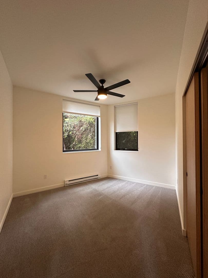 Portland Apartment: 1235 N Prescott Street