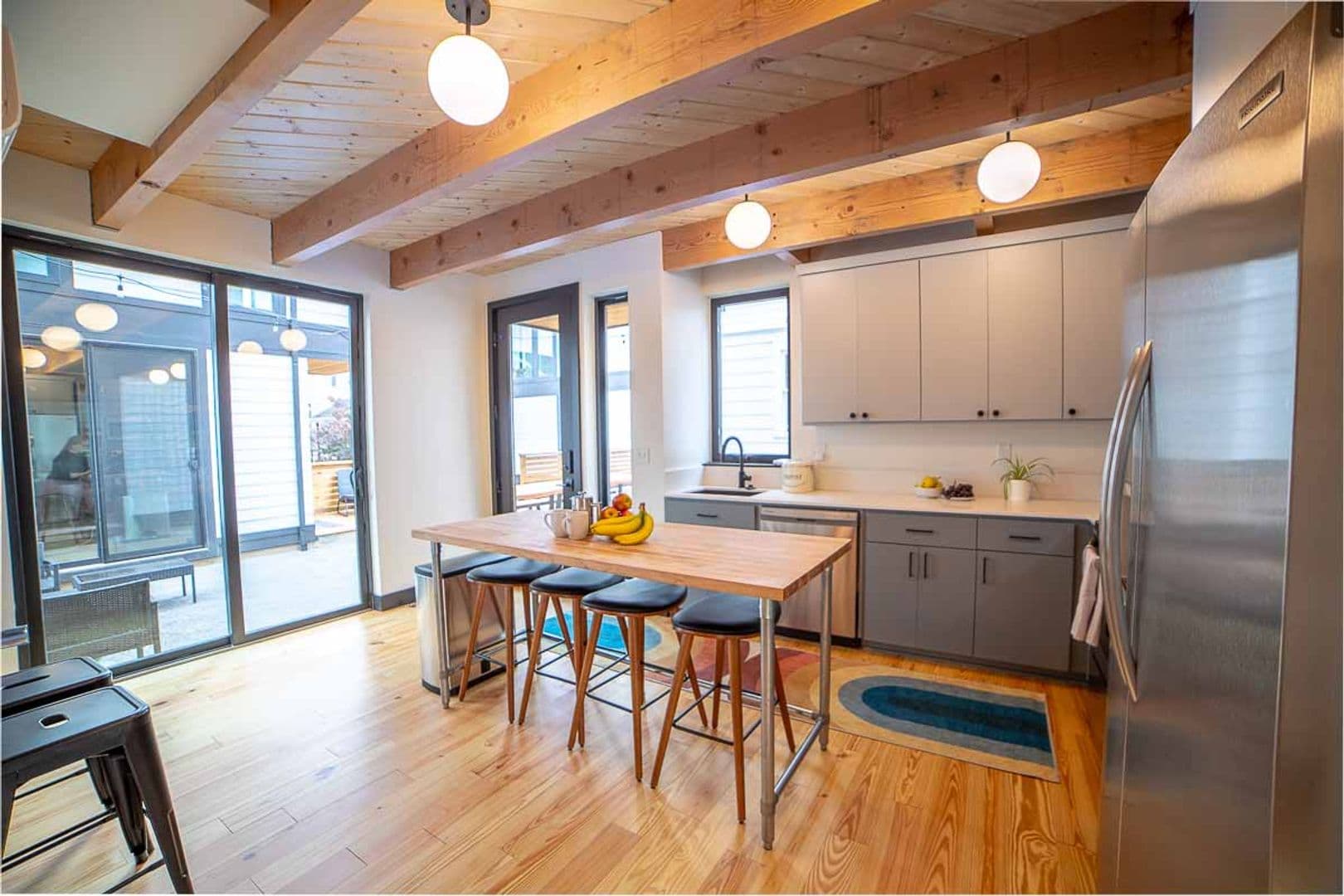 Portland Apartment: 3816 N Michigan Ave
