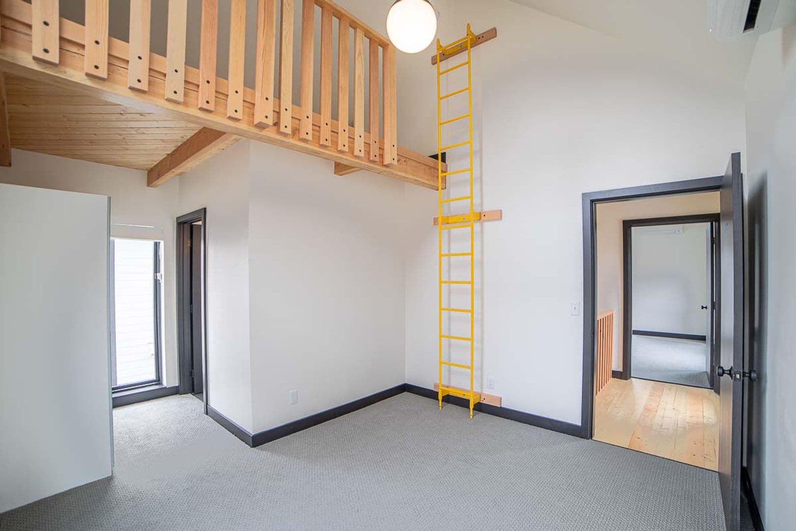 Portland Apartment: 3816 N Michigan Ave