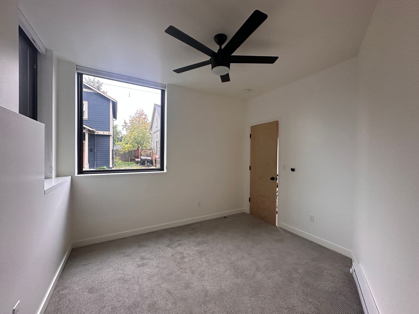 Portland Apartment: 1229 N Prescott Street