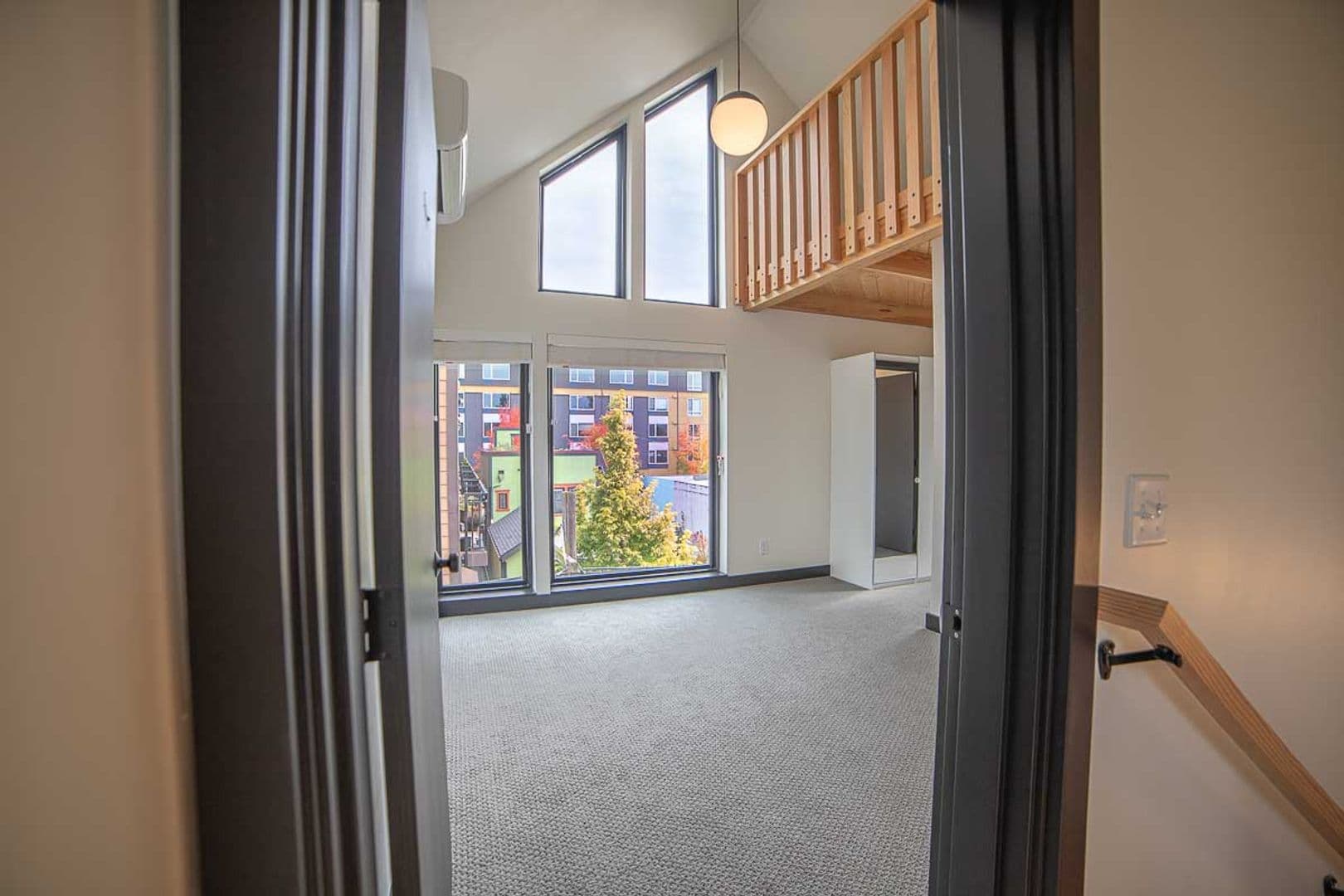 Portland Apartment: 3816 N Michigan Ave