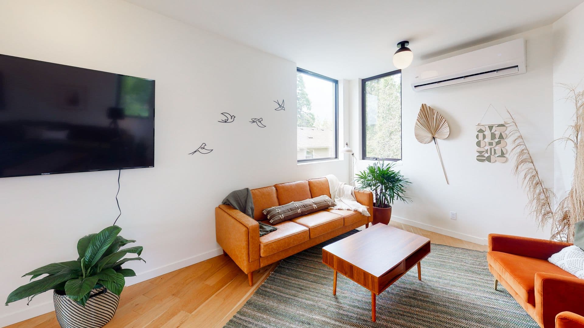 Portland Apartment: 1235 N Prescott Street