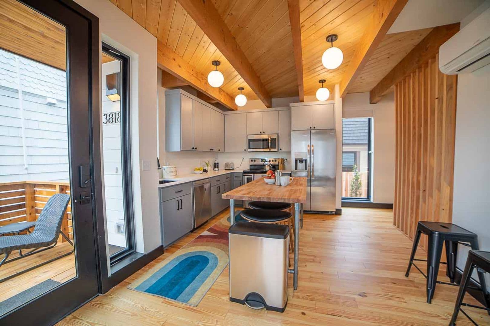 Portland Apartment: 3816 N Michigan Ave