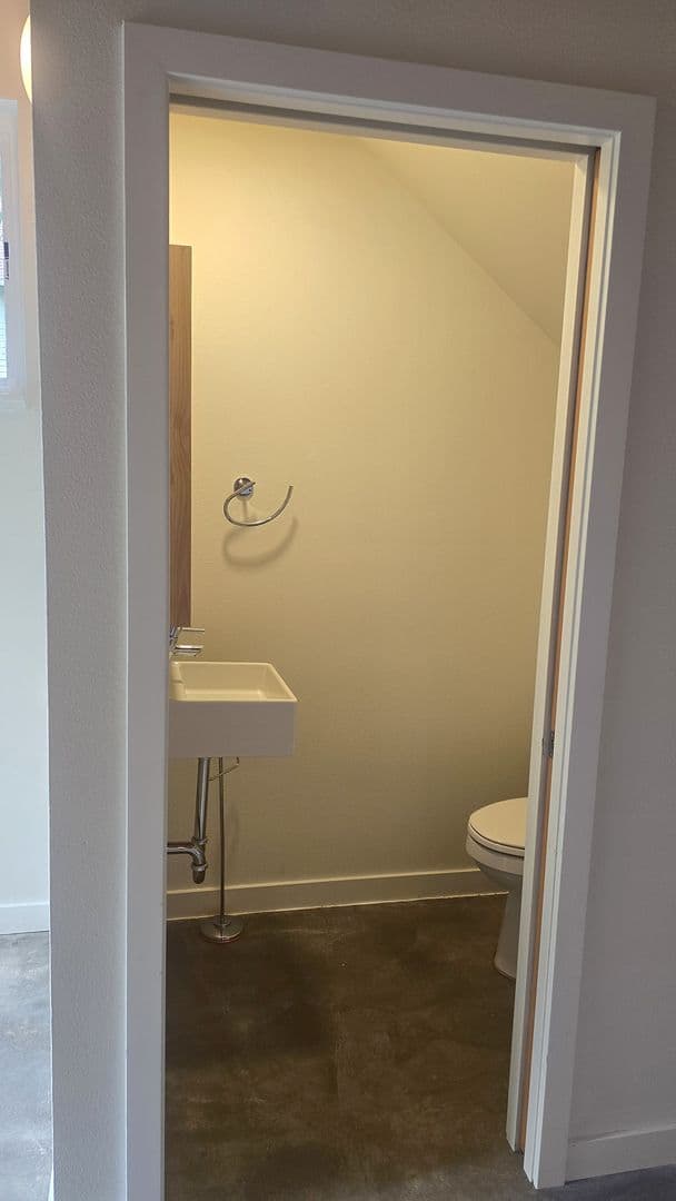 Portland Apartment: 4405 N Commercial