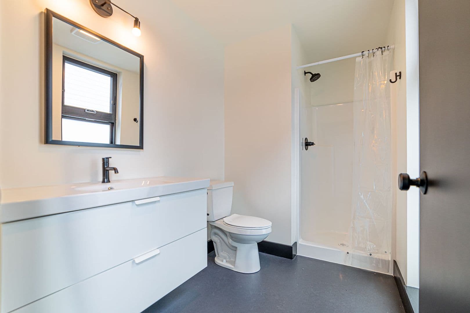 Portland Apartment: 3816 N Michigan Ave