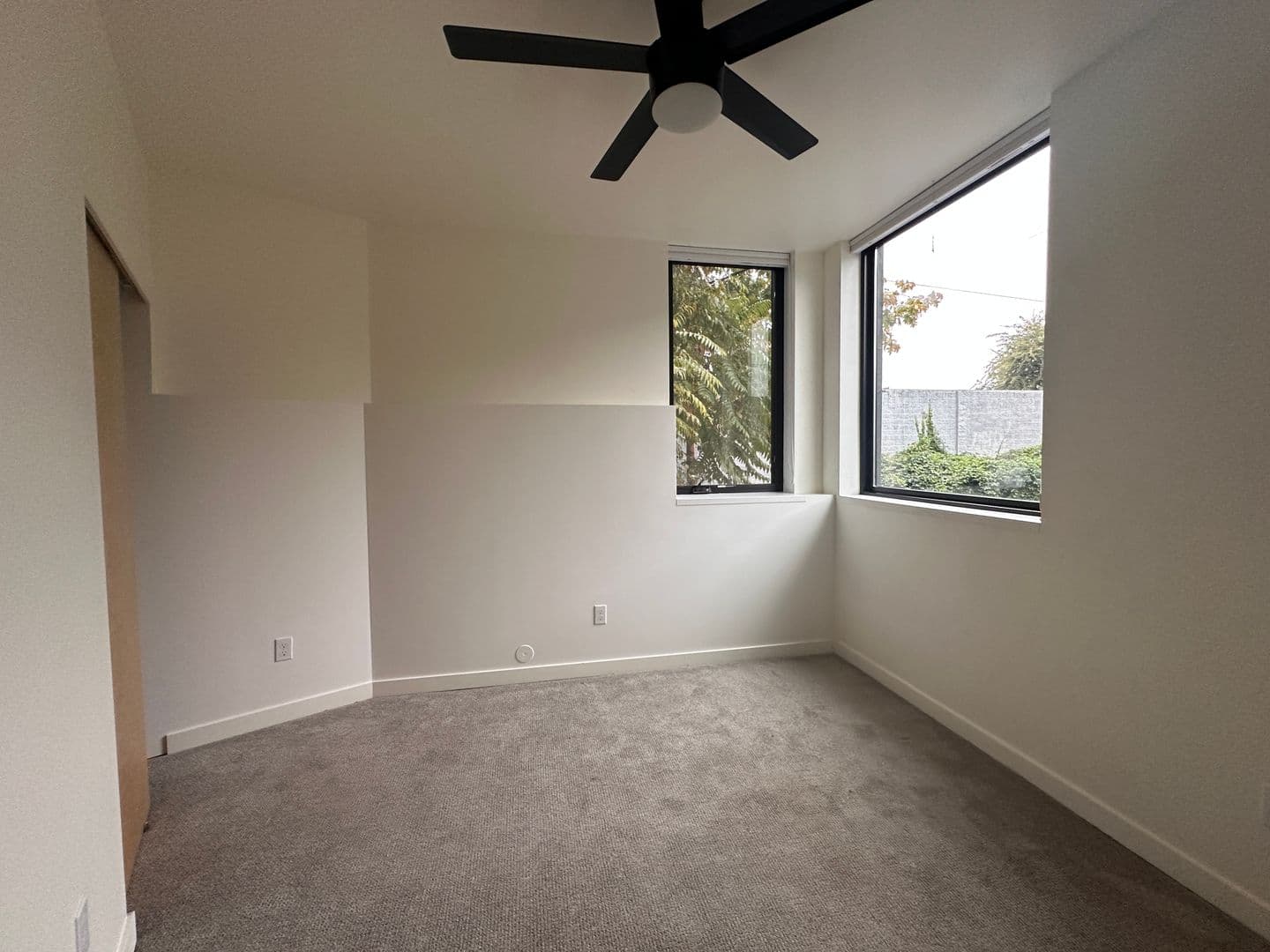 Portland Apartment: 1229 N Prescott Street