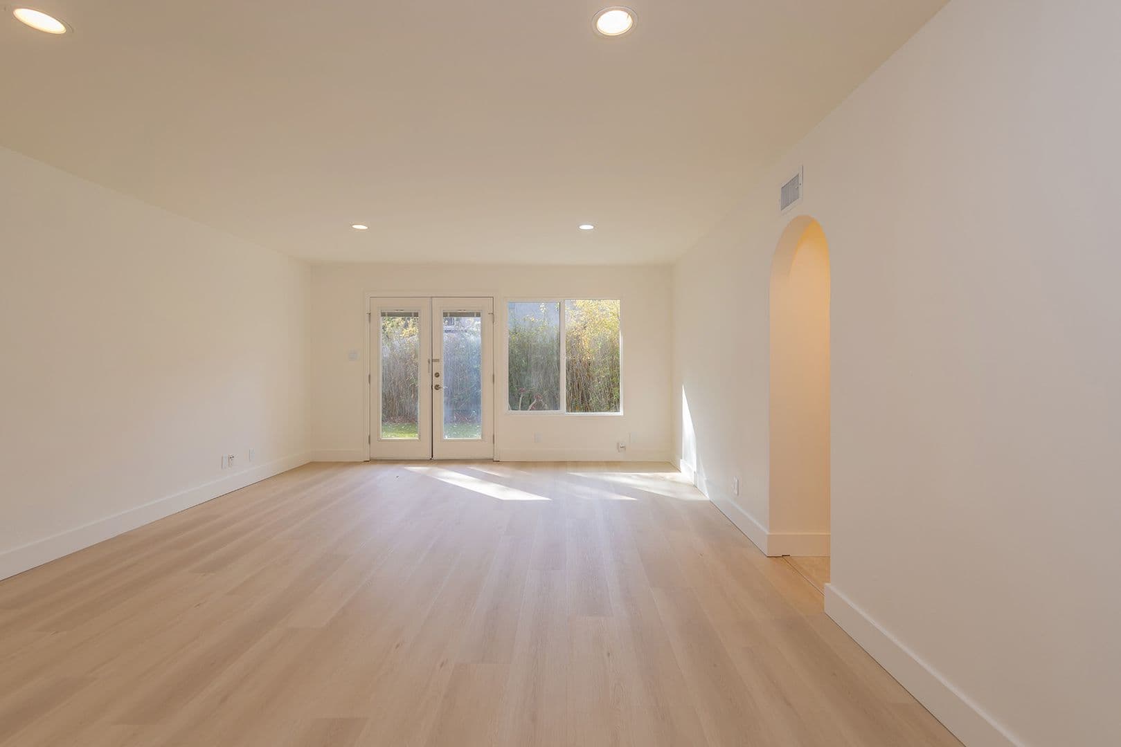 Ojai House: 1162 Camille Dr