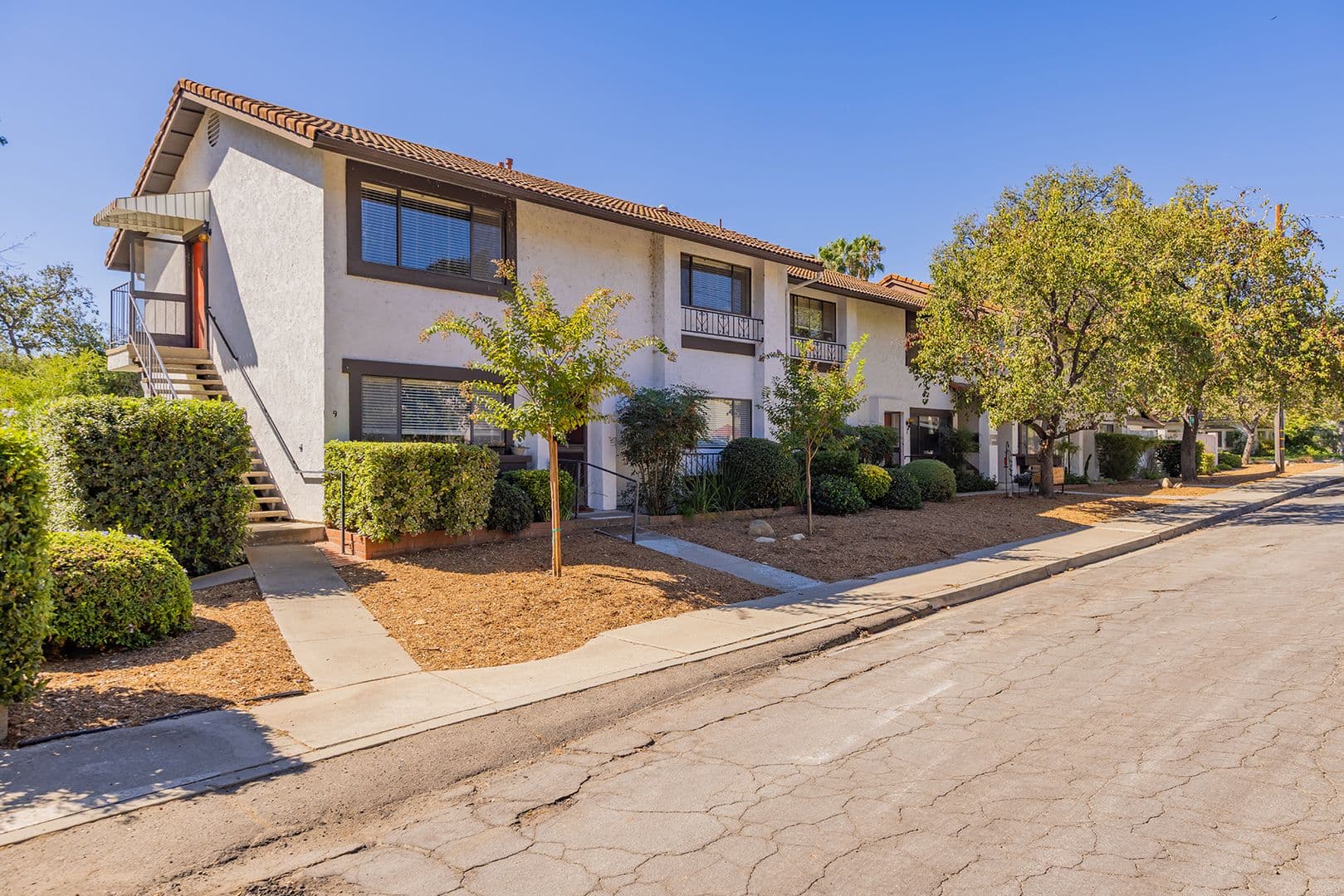 Ojai Apartment: 107 W Oak street