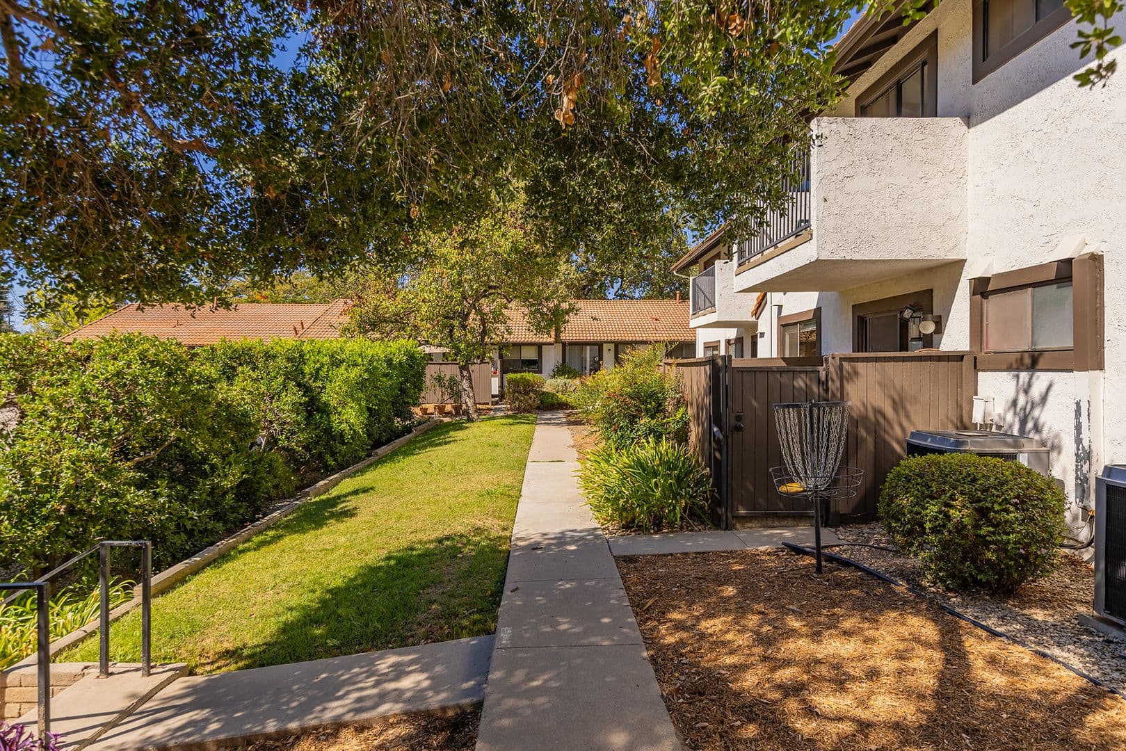 Ojai Apartment: 107 W Oak street