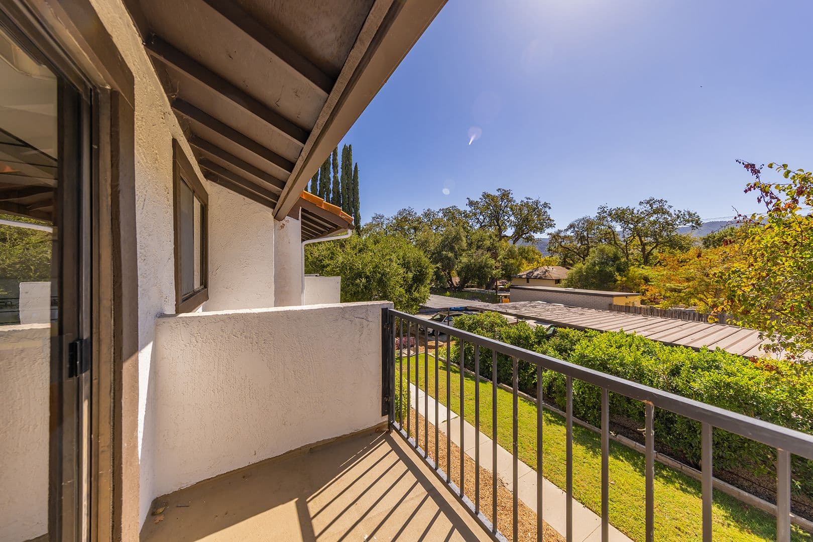 Ojai Apartment: 107 W Oak street