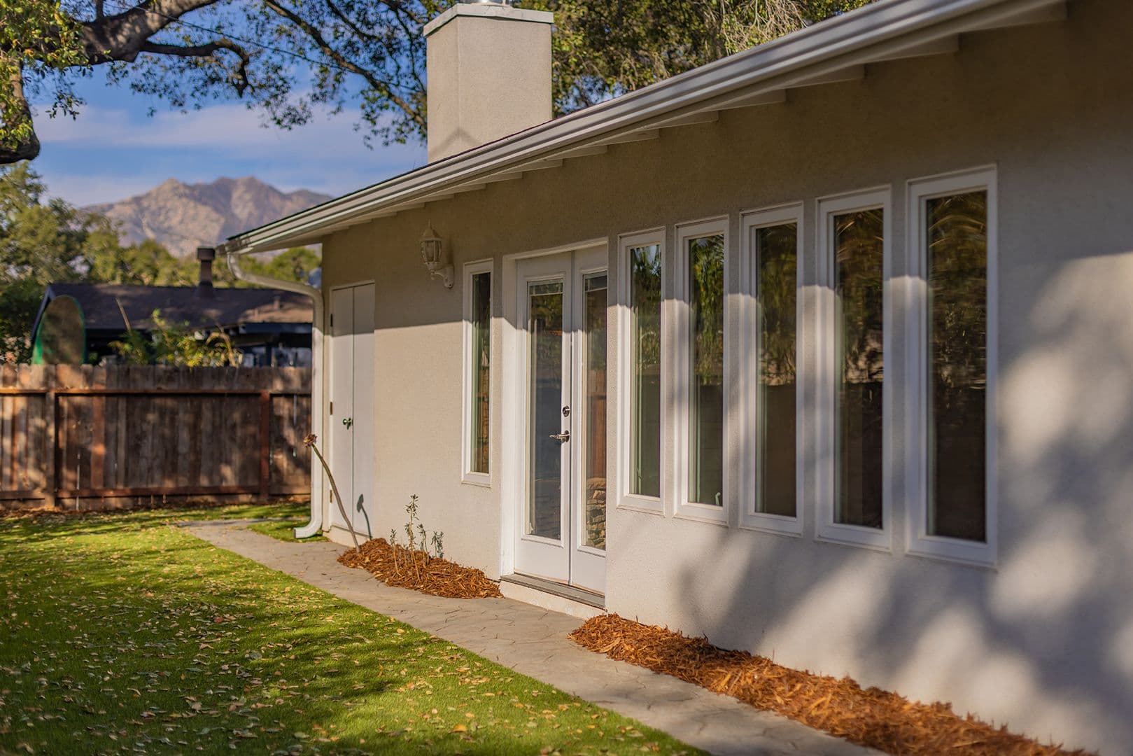 Ojai House: 1162 Camille Dr