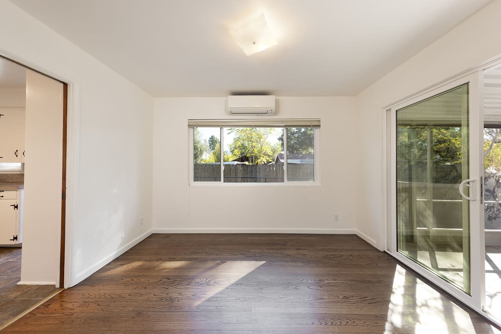 Ojai Apartment: 305 W Aliso St