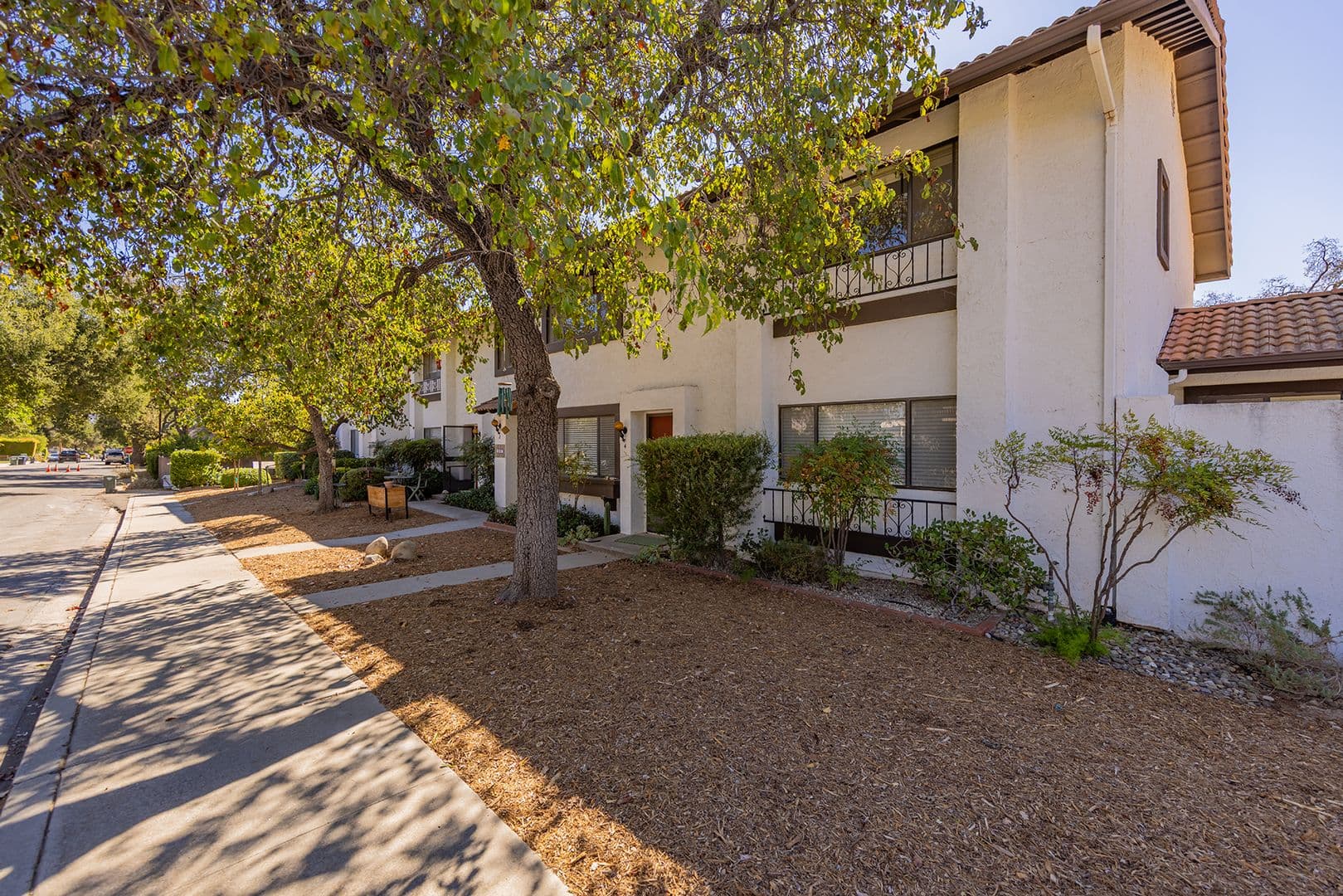 Ojai Apartment: 107 W Oak street