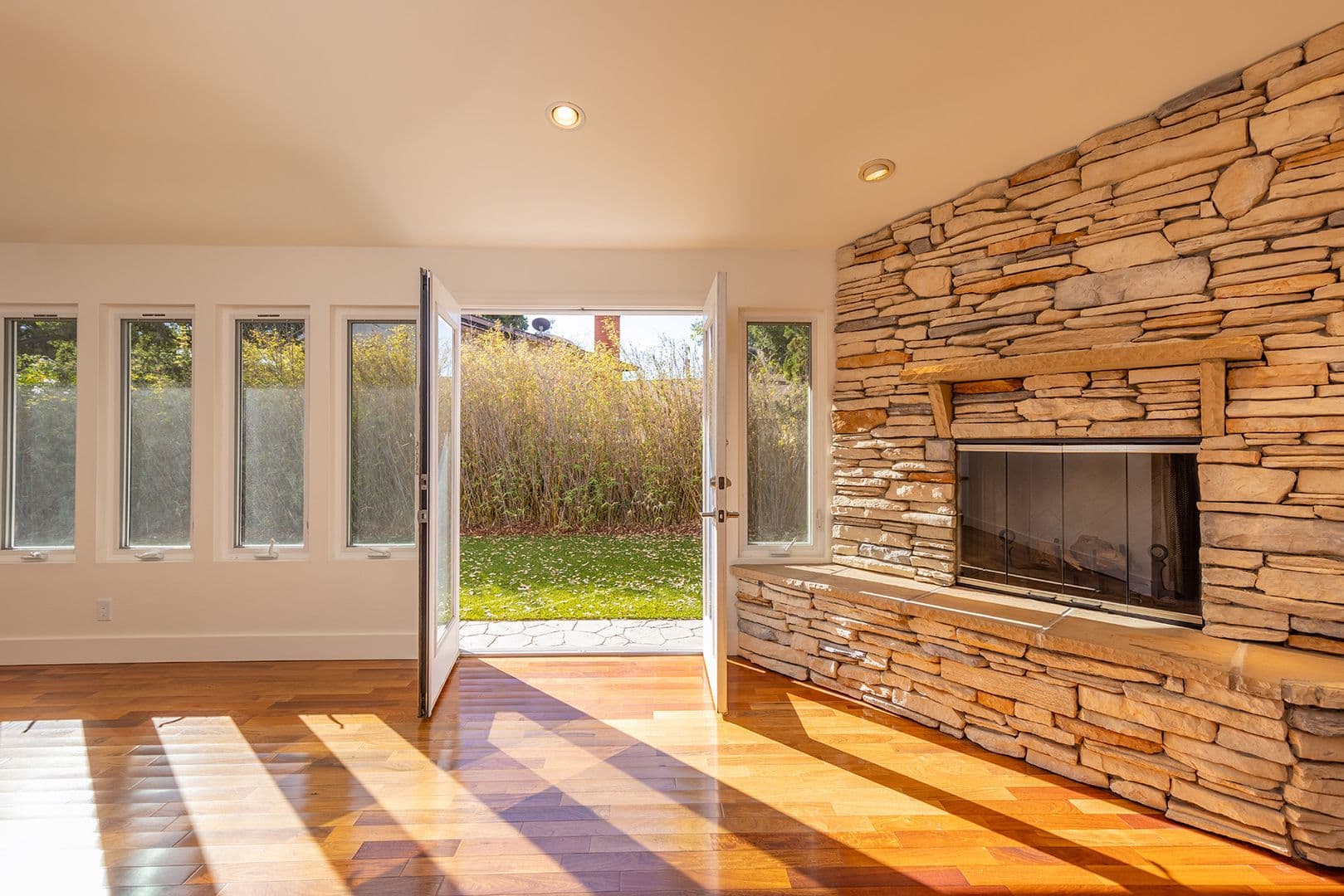 Ojai House: 1162 Camille Dr