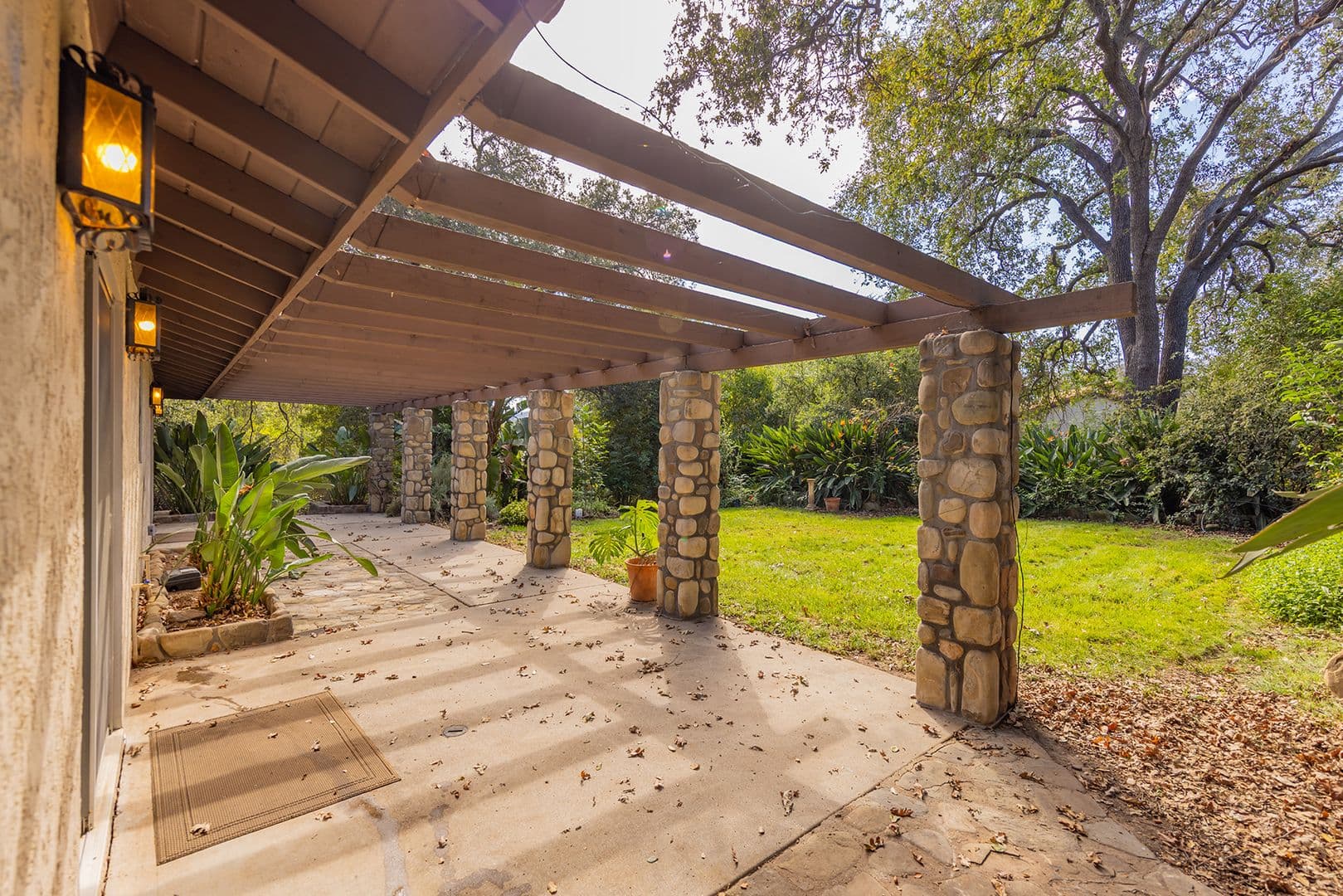 Ojai House: 109 Bristol Rd