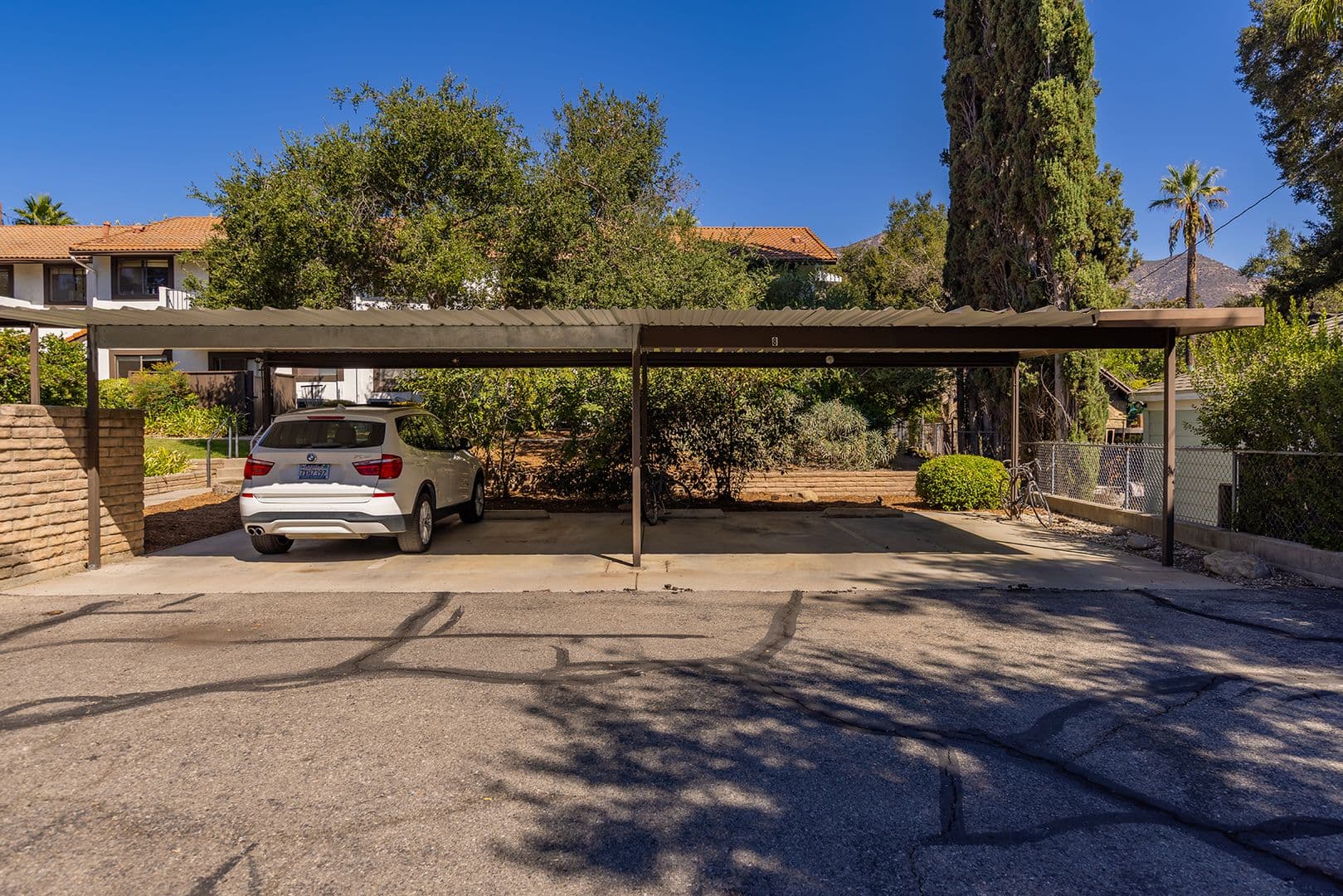 Ojai Apartment: 107 W Oak street