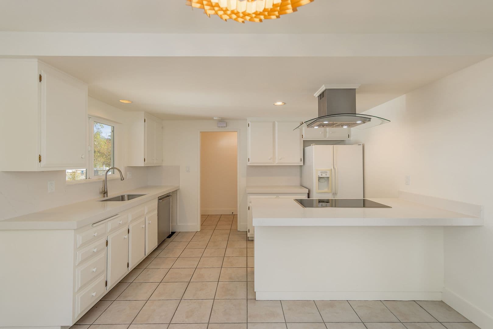Ojai House: 1162 Camille Dr