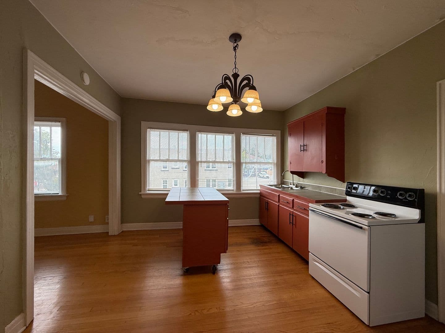 Oklahoma City Apartment: 2417 N. Robinson Avenue