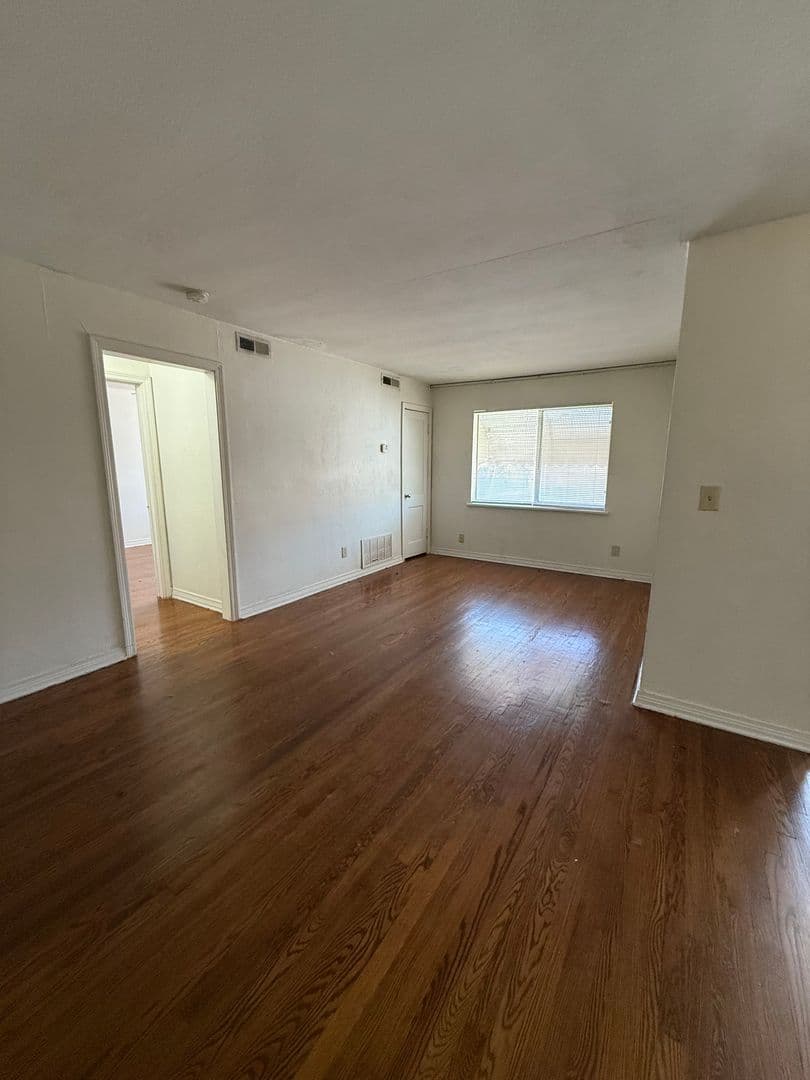 Oklahoma City Apartment: 1744 NW 17th St