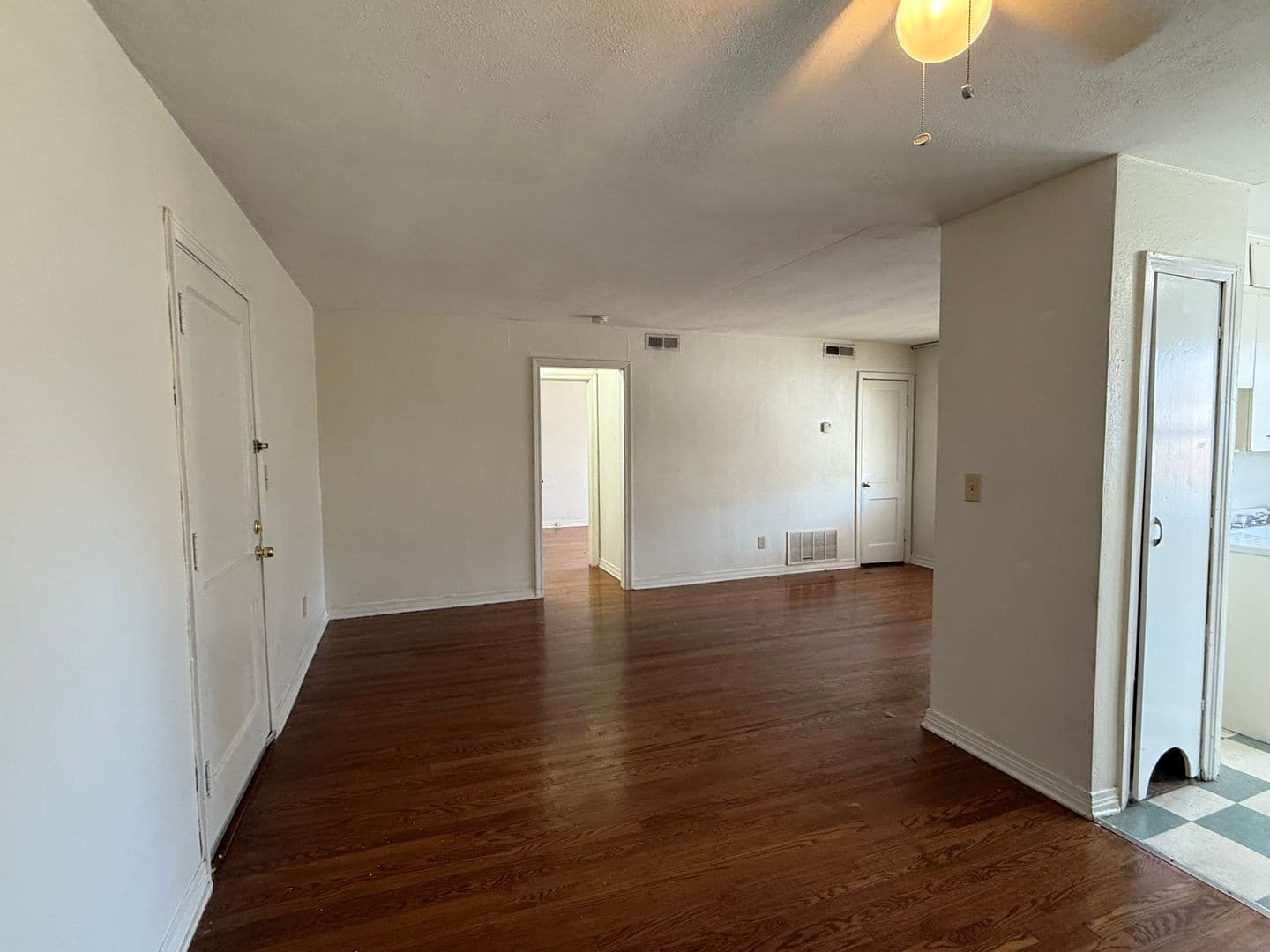 Oklahoma City Apartment: 1744 NW 17th St