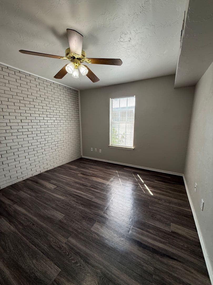 Oklahoma City Apartment: 2021 NW 25th Street