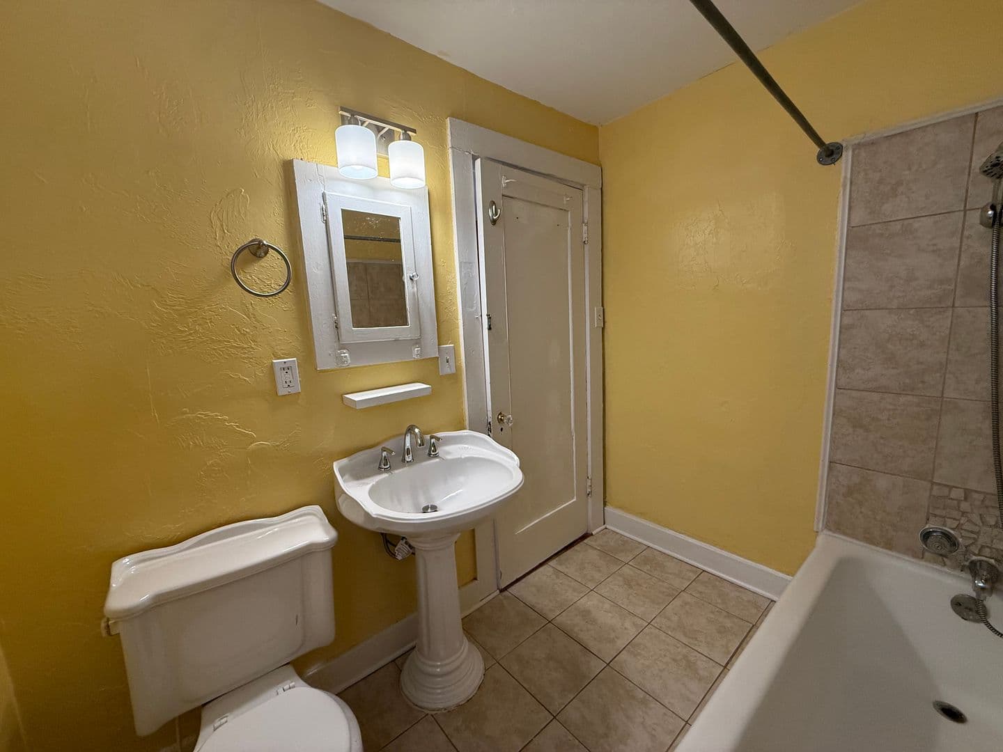 Oklahoma City Apartment: 2417 N. Robinson Avenue