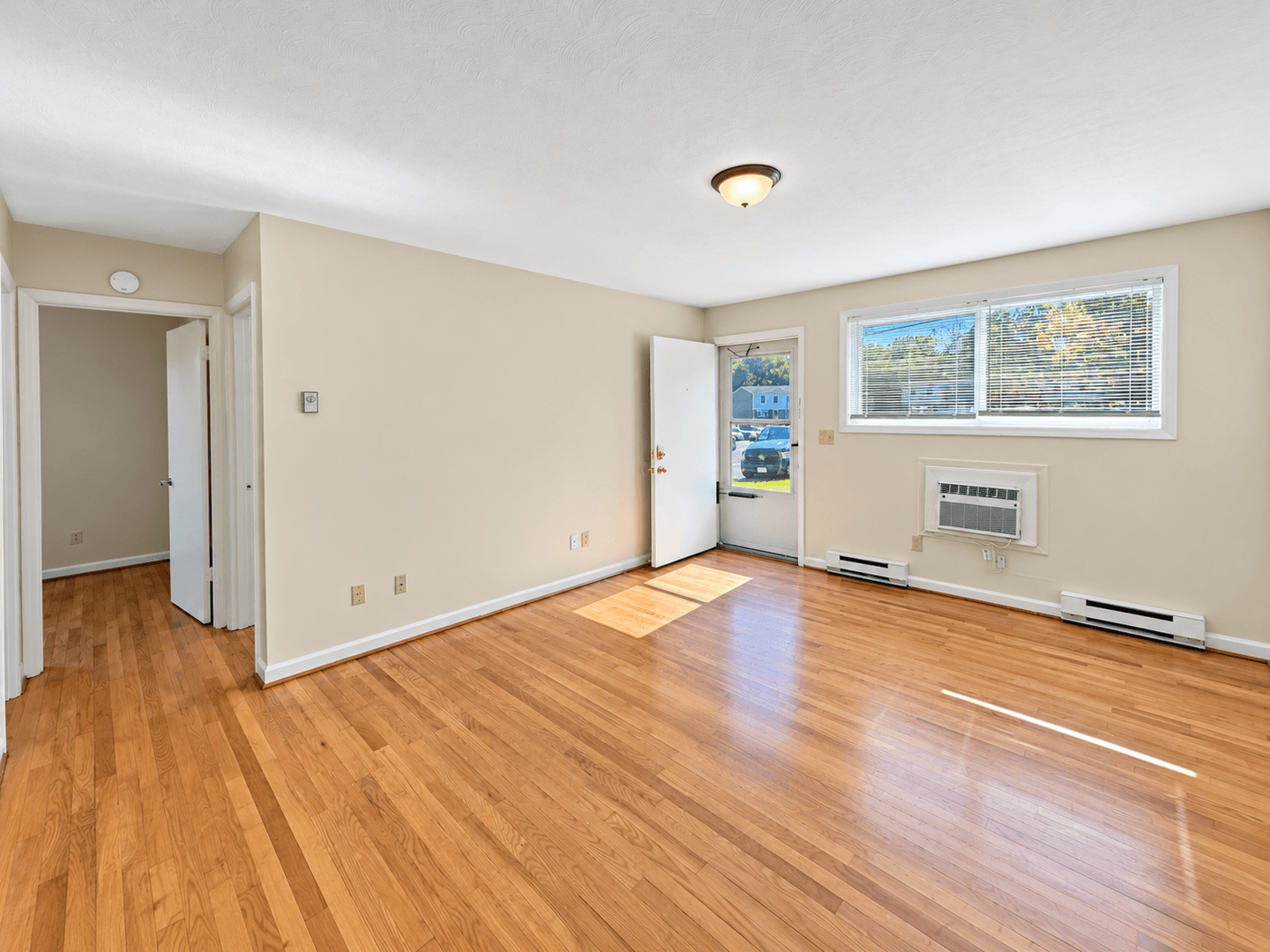 Harrisonburg House: 70 Pleasant Hill Rd