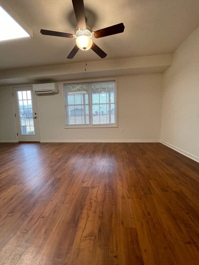 Harrisonburg House: 2925 Congers Creek Road Unit 1