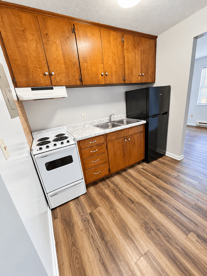 Harrisonburg House: 191-J Rockingham Drive