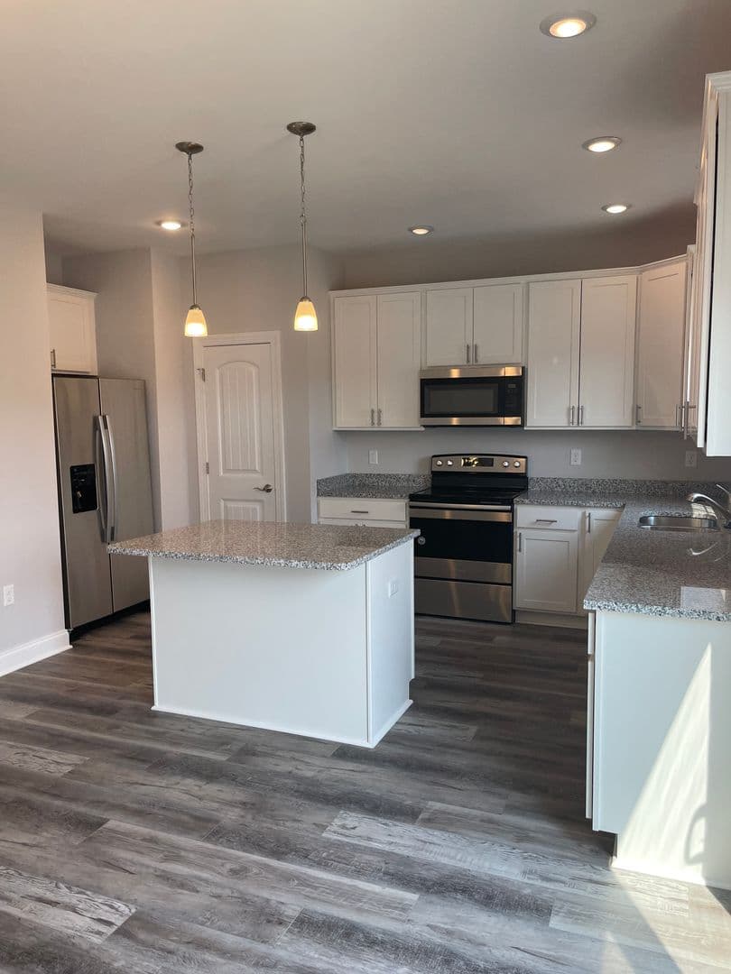 Rockingham House: 1157 Bluemoon Drive