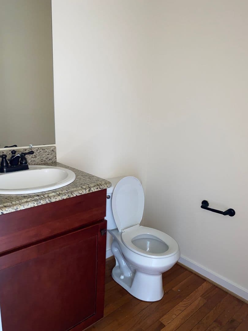Harrisonburg House: 1238 Poets Court