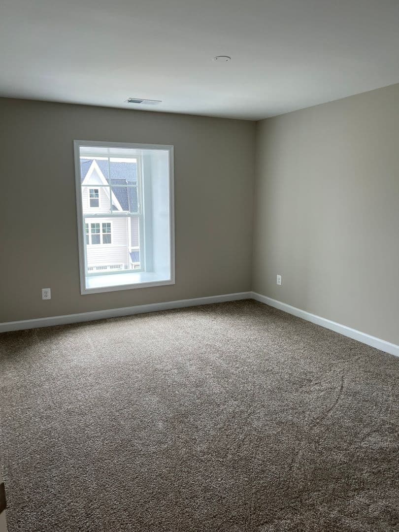 Rockingham House: 3216 Marion Square