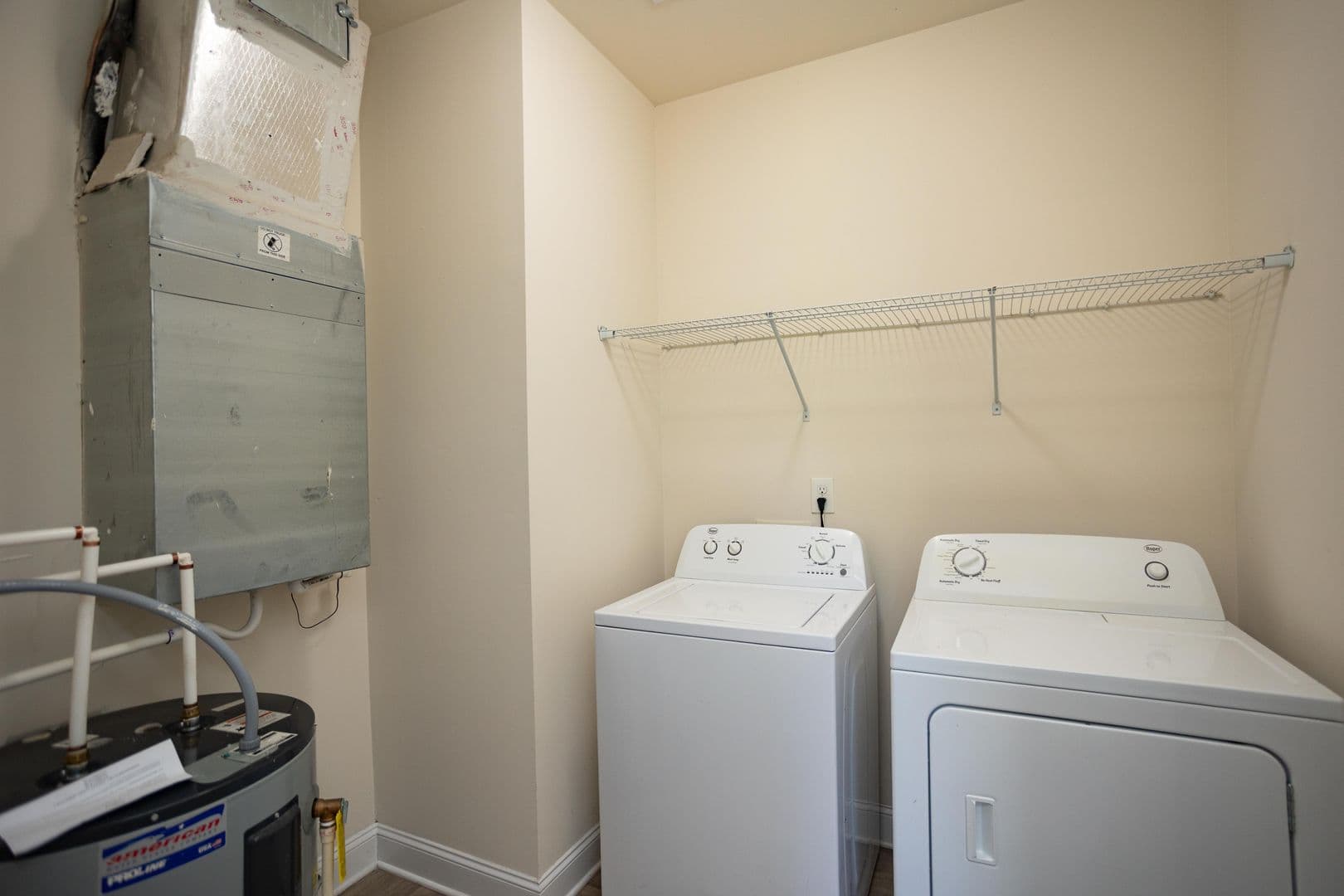 Harrisonburg House: 161 Howard Lane Apt 304